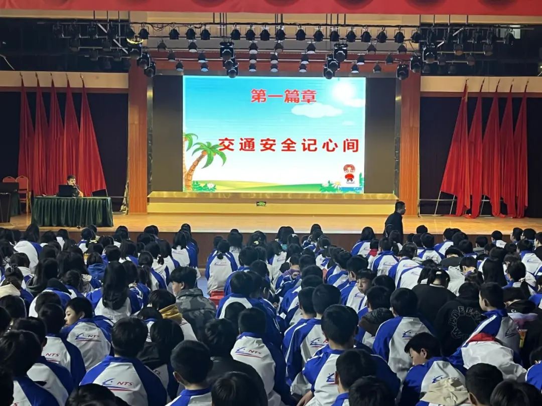 南昌向遠(yuǎn)軌道技術(shù)學(xué)校開展“珍愛生命，安全伴我行”主題安全常識講座