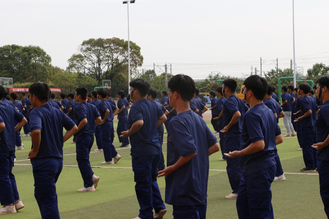 南昌向遠軌道學校2022年秋季新生素質拓展活動 匯報表演暨總結表彰大會隆重舉行