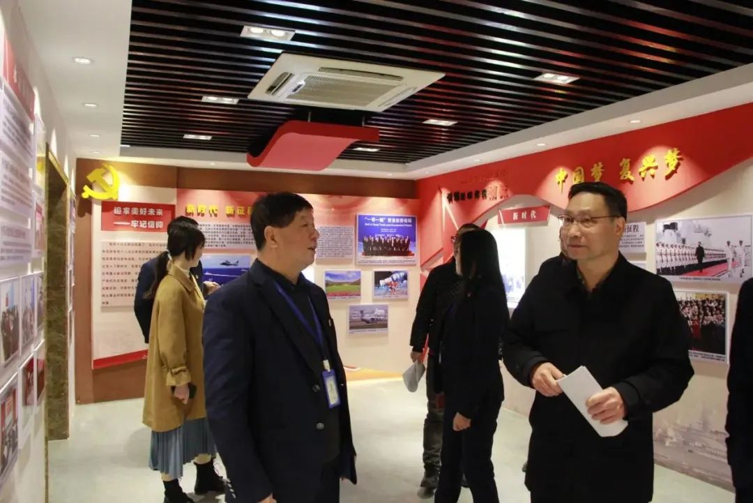 南昌市教育局辦學(xué)水平評(píng)估檢查組一行來我校開展2022年年檢工作
