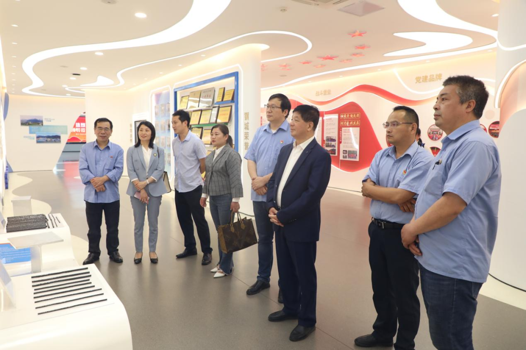 南昌向遠軌道技術學校赴福建羅源閩光鋼鐵有限責任公司開展校企合作對接及畢業(yè)生就業(yè)回訪活動