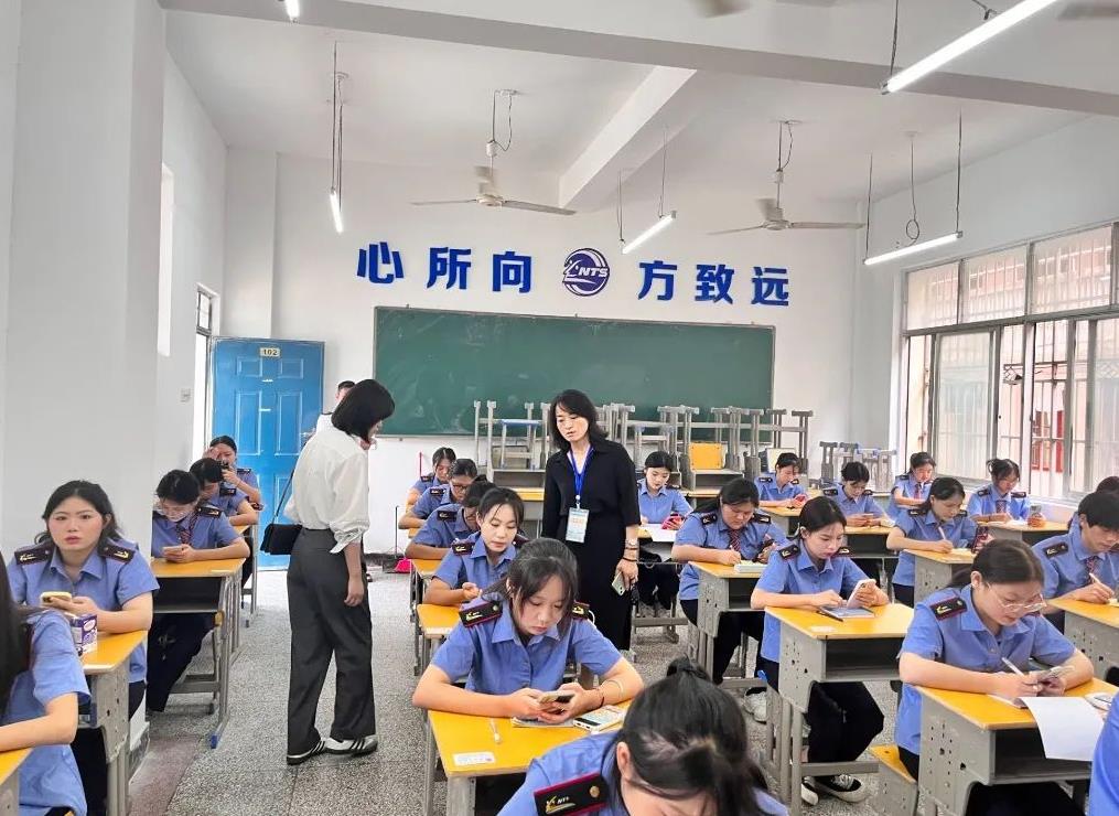 南昌向遠軌道技術學校與江西旅游商貿(mào)職業(yè)學院中高職“3+2”轉段文化水平考核圓滿完成