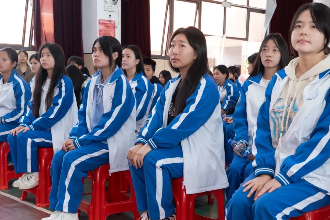 協(xié)同育人 為愛護航｜南昌向遠軌道技術學校開展兩性健康知識講座