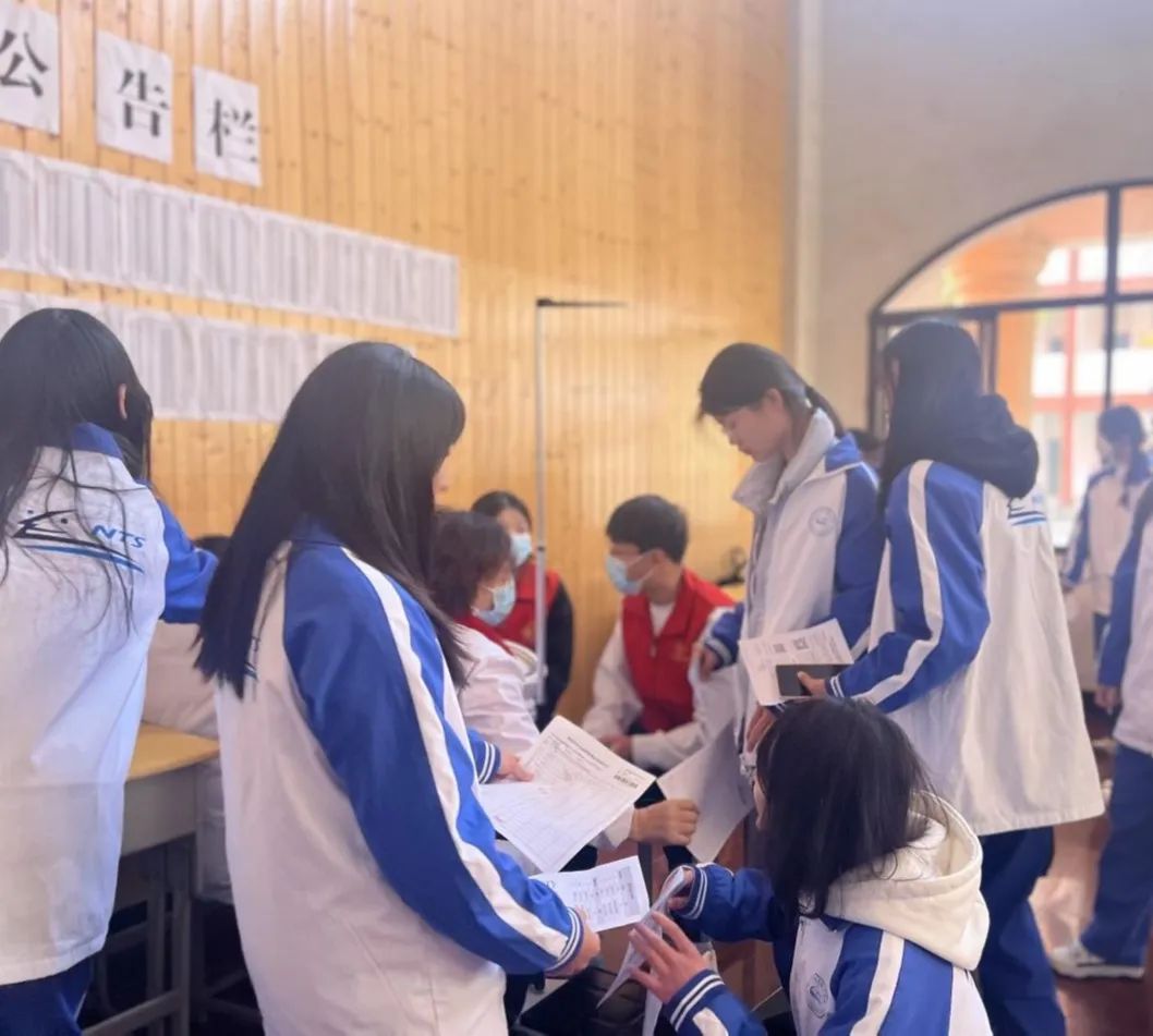 南昌向遠軌道技術(shù)學(xué)校開展學(xué)生健康體檢活動
