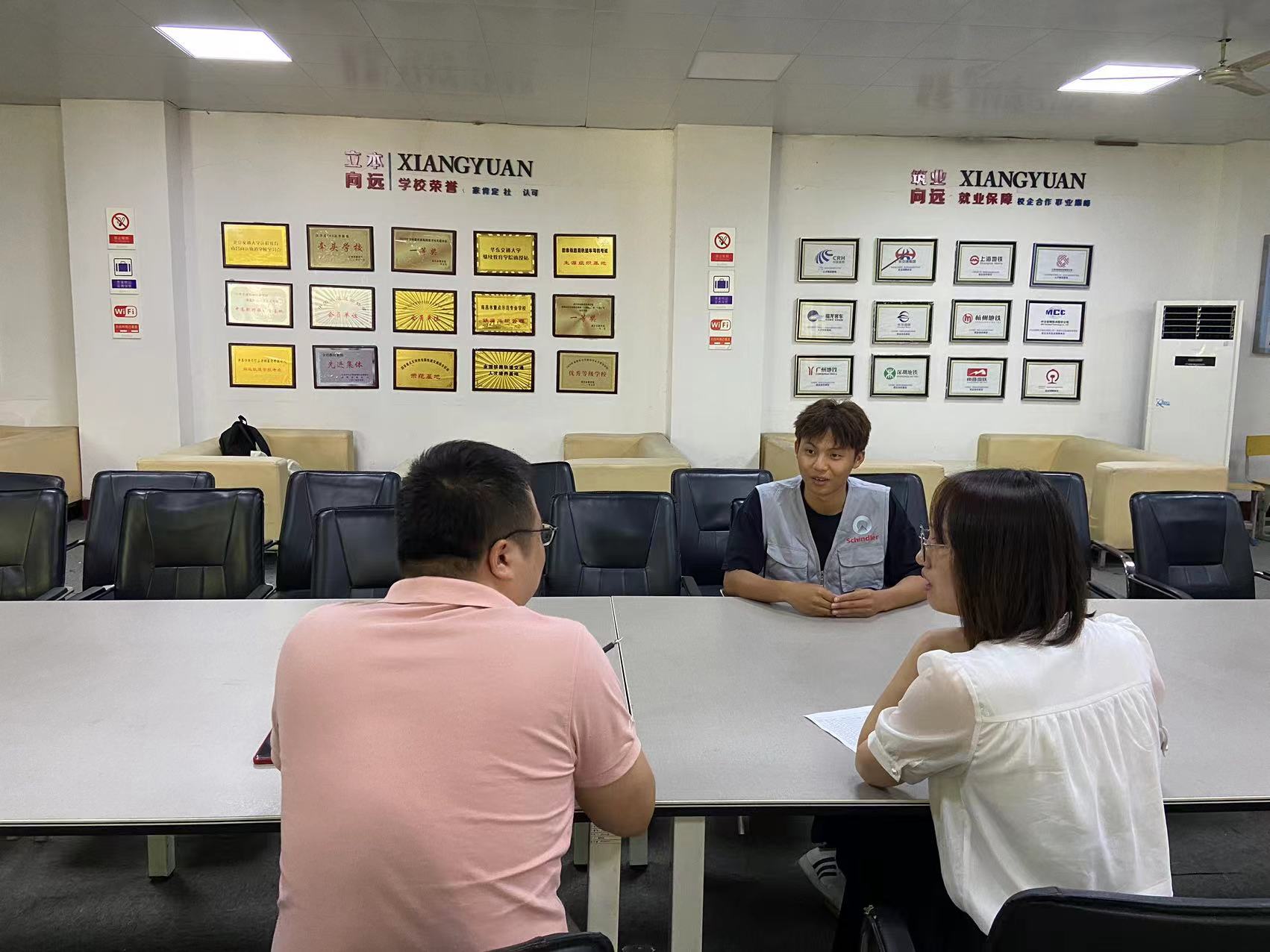 迅達(dá)電梯江西分公司領(lǐng)導(dǎo)來校進(jìn)行企業(yè)宣講和人才招聘