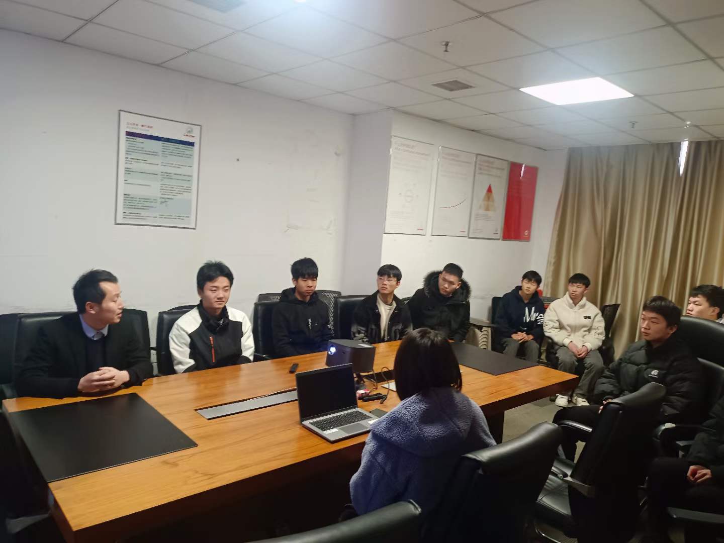 南昌向遠軌道技術(shù)學校學子入職迅達電梯江西分公司