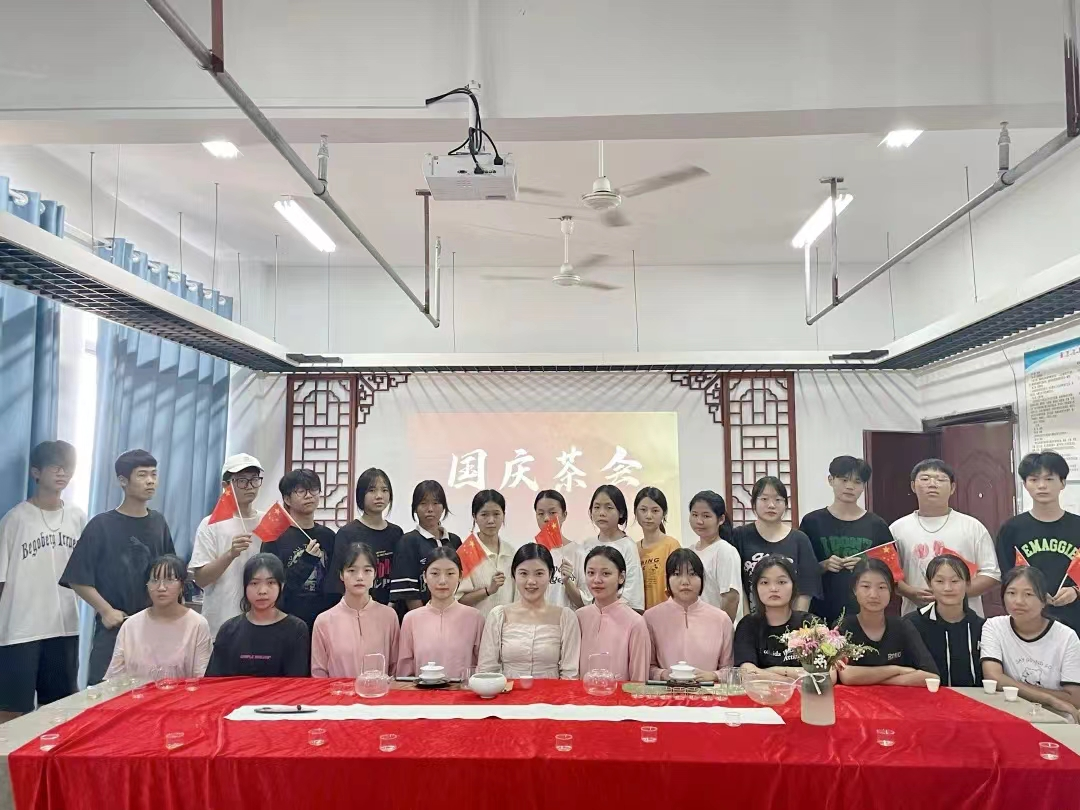 2024年新學(xué)期南昌向遠(yuǎn)軌道技術(shù)學(xué)校社團(tuán)開課啦！