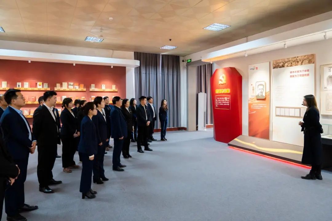 南昌向遠軌道技術(shù)學校黨支部組織開展“3.23”趕考日警示教育活動