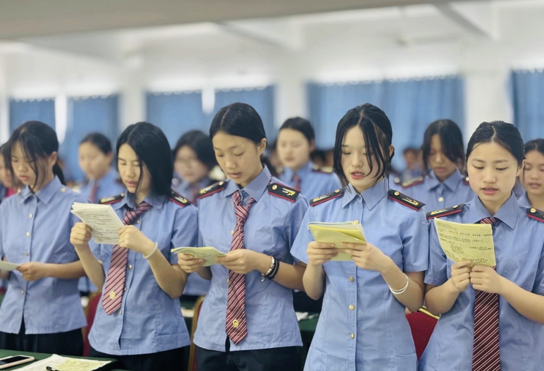 南昌向遠(yuǎn)軌道技術(shù)學(xué)校第十九期團校培訓(xùn)圓滿結(jié)束
