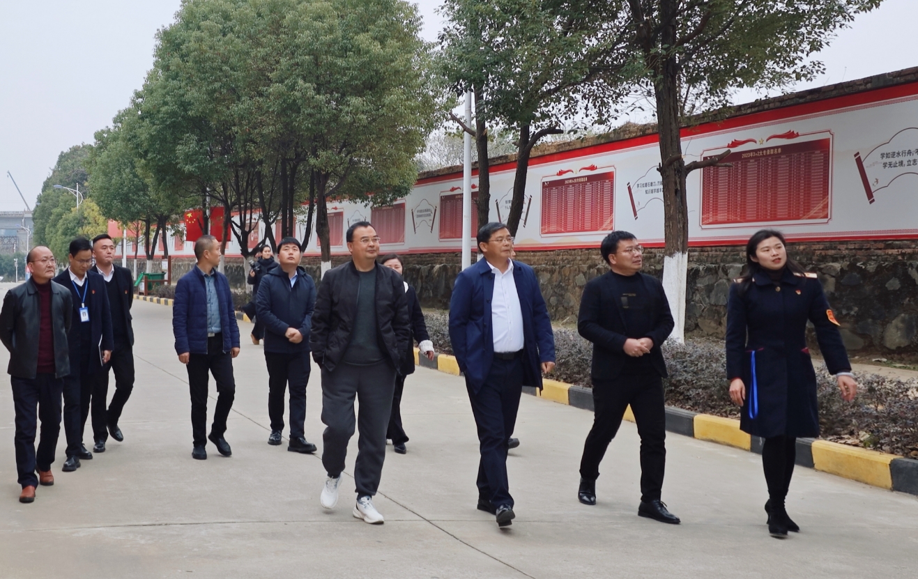 泰和縣職教社來南昌向遠軌道技術(shù)學?？疾煺{(diào)研