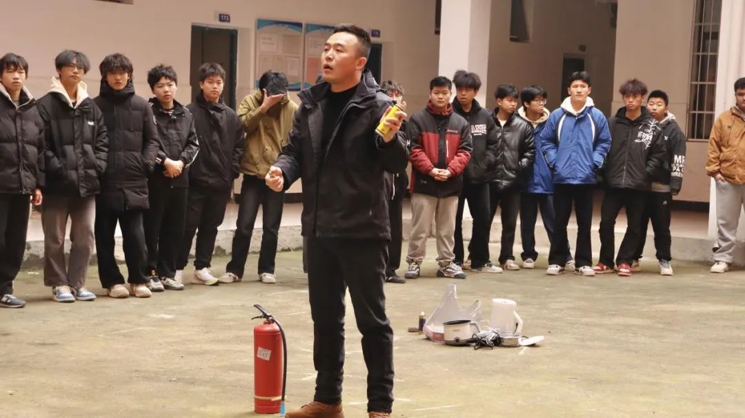 南昌向遠軌道技術學校開展宿舍長安全衛(wèi)生管理專題培訓