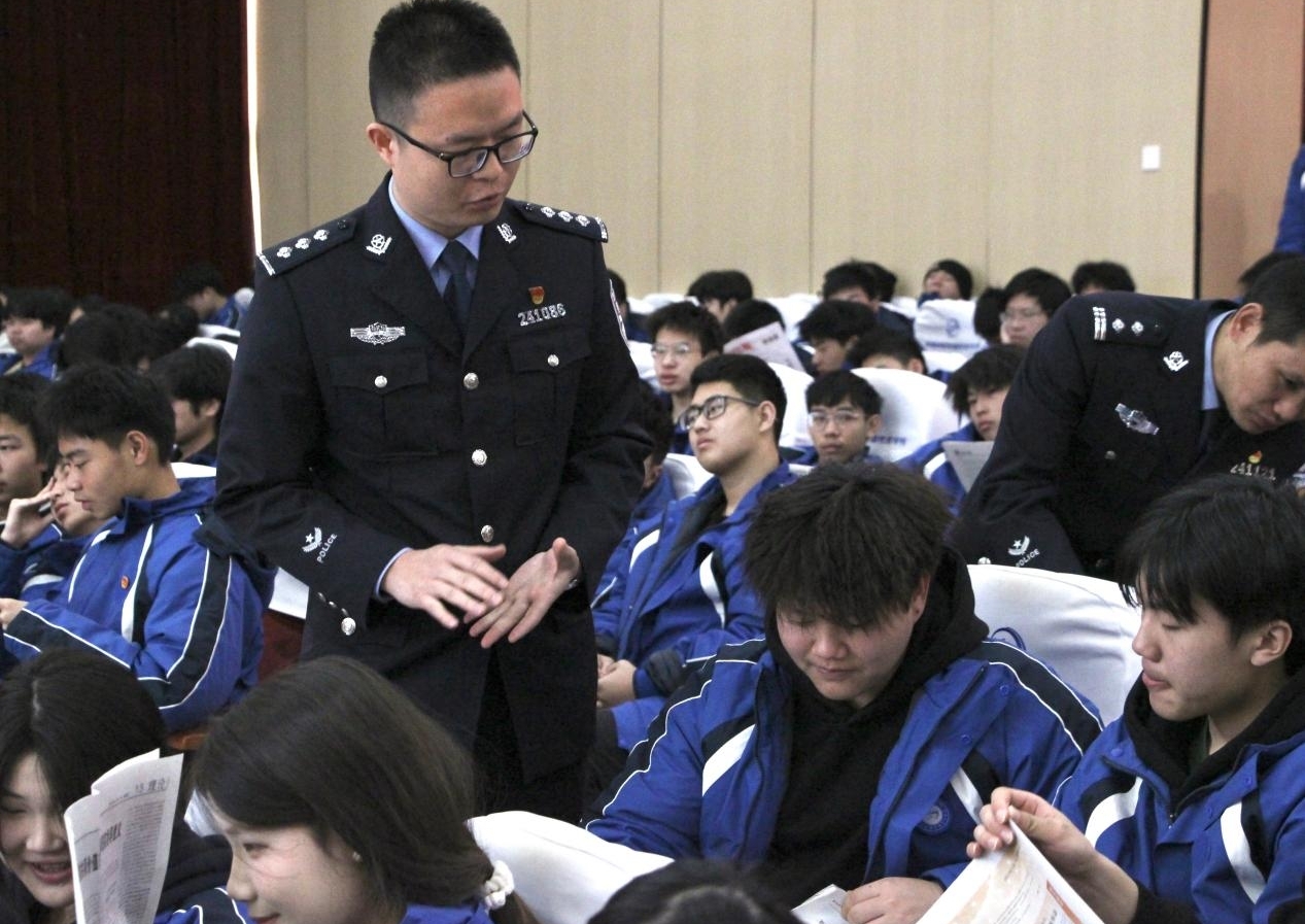 南昌向遠軌道技術學校開展兩會精神宣講活動