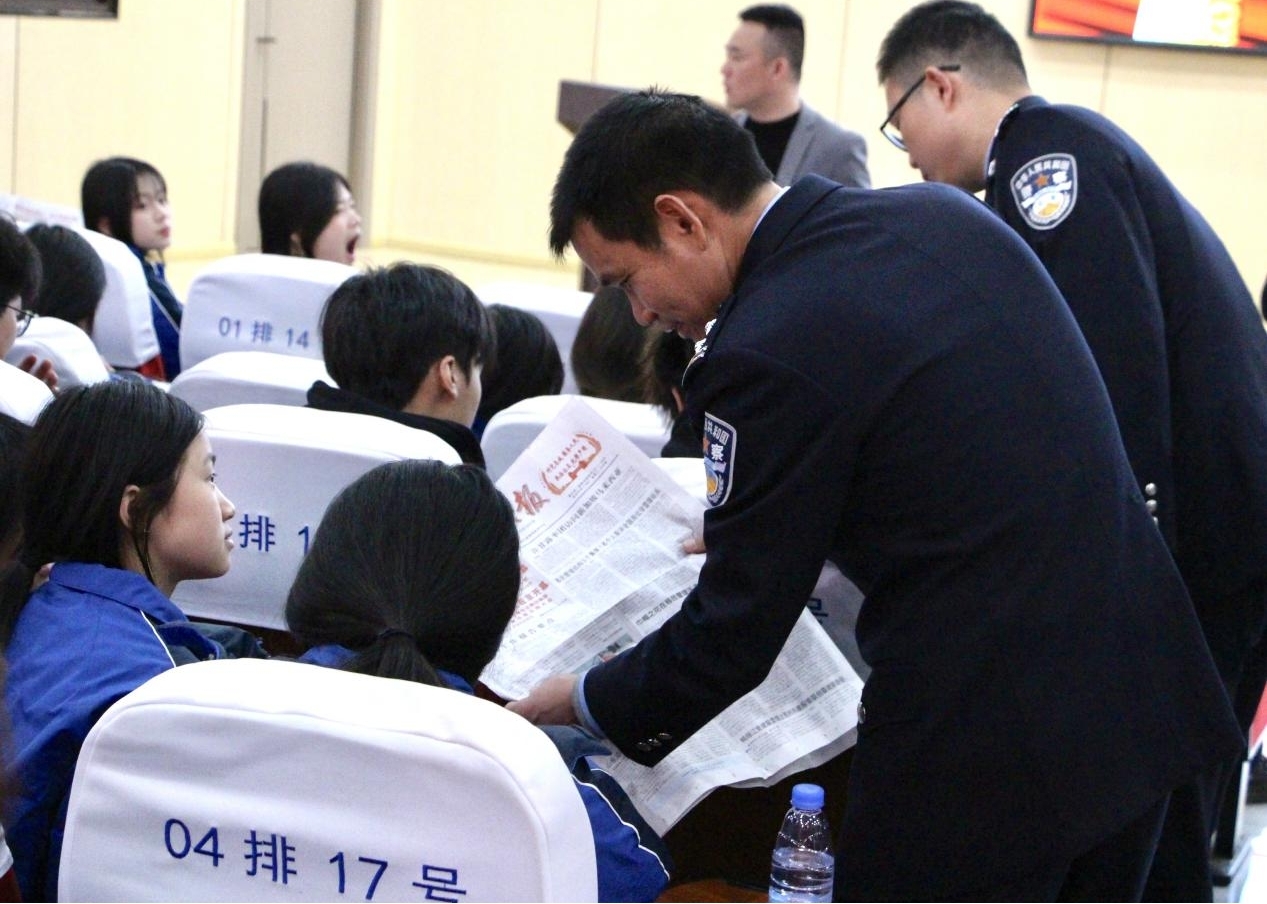 南昌向遠軌道技術學校開展兩會精神宣講活動