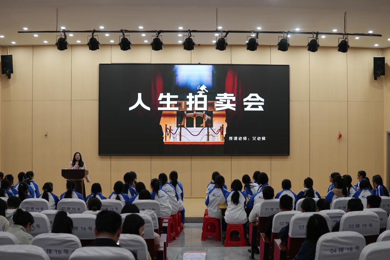 南昌向遠(yuǎn)軌道技術(shù)學(xué)校班主任能力大賽暨班主任節(jié)圓滿落幕