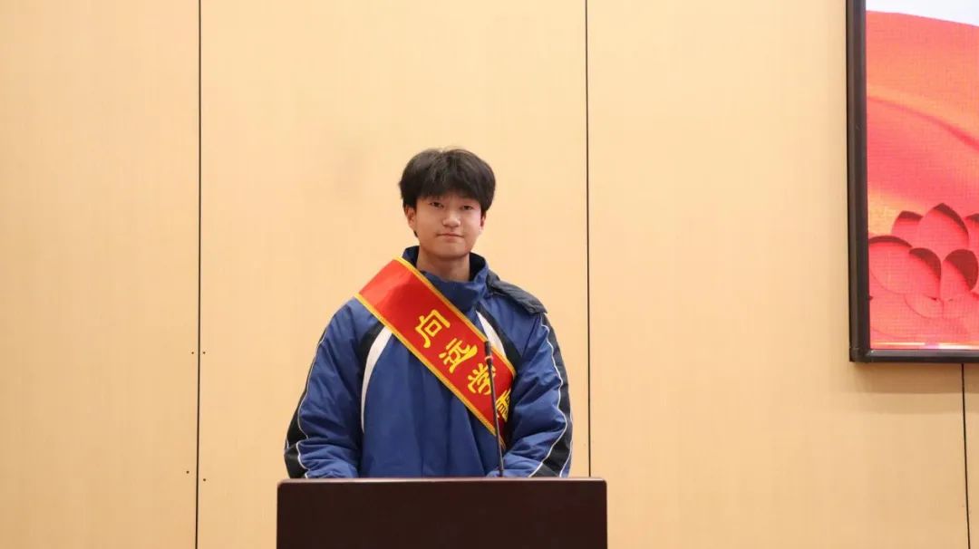南昌向遠(yuǎn)軌道技術(shù)學(xué)校學(xué)雷鋒志愿服務(wù)月總結(jié)表彰暨志愿服務(wù)節(jié)閉幕式圓滿落幕