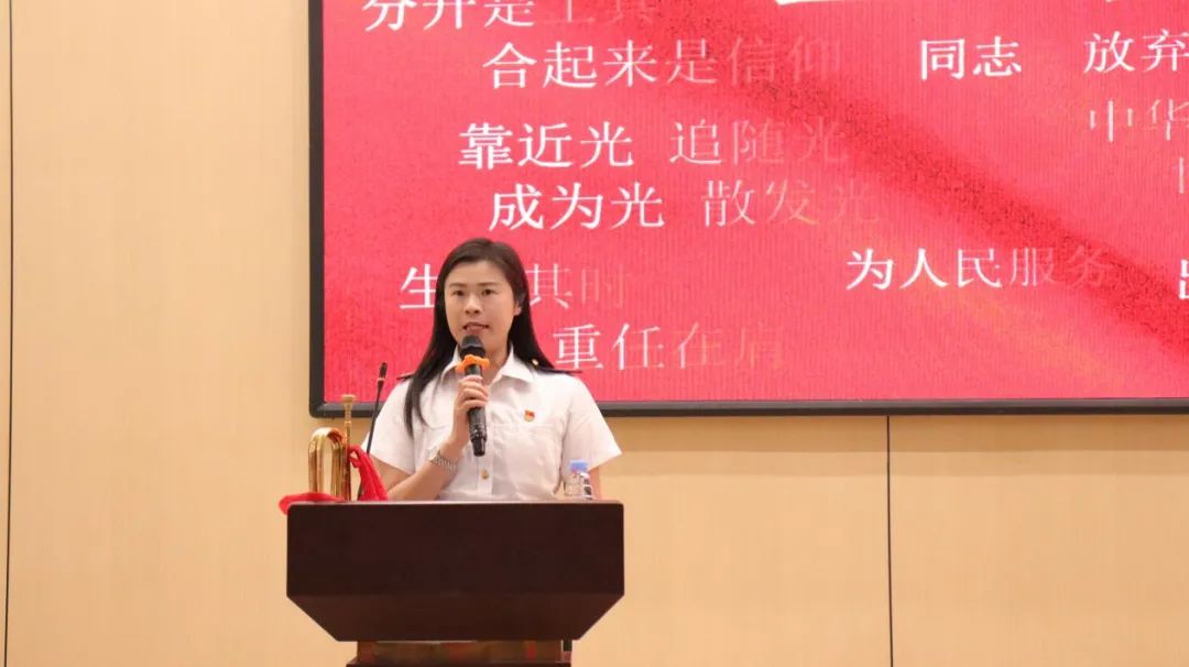 南昌向遠(yuǎn)軌道技術(shù)學(xué)校老兵進(jìn)校園專題報(bào)告會圓滿舉行
