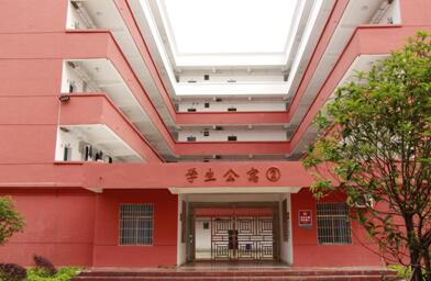 南昌向遠(yuǎn)軌道技術(shù)學(xué)校學(xué)生報名火爆