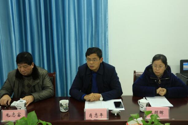 南昌市財政局、教育局領(lǐng)導(dǎo)干部一行蒞臨南昌向遠鐵路學校檢查指導(dǎo)工作！