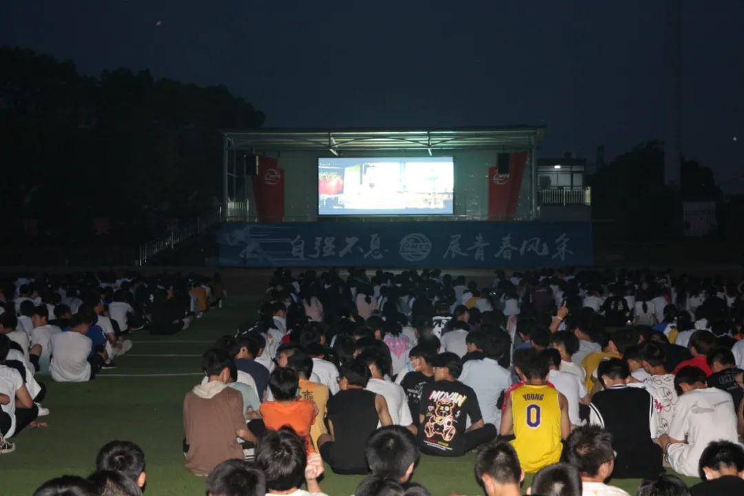 感受傳統(tǒng)文化，弘揚(yáng)愛國精神 南昌向遠(yuǎn)軌道技術(shù)學(xué)校開展端午節(jié)系列活動