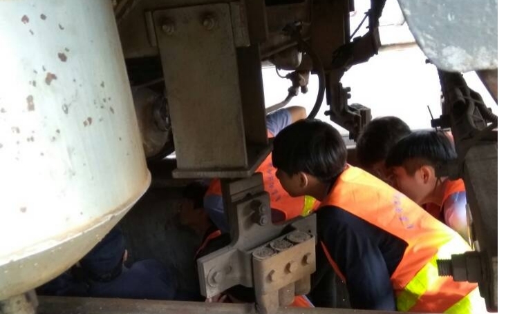 南昌向遠(yuǎn)軌道技術(shù)學(xué)校機(jī)車車輛工程系開(kāi)展實(shí)踐教學(xué)活動(dòng)