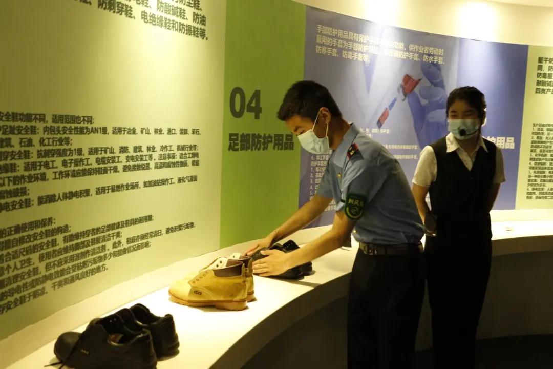 南昌向遠(yuǎn)軌道技術(shù)學(xué)校組織學(xué)生赴南昌安全生產(chǎn)教育警示基地體驗(yàn)活動