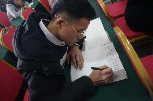 南昌向遠軌道技術(shù)學(xué)校順利舉辦學(xué)生硬筆書法大賽