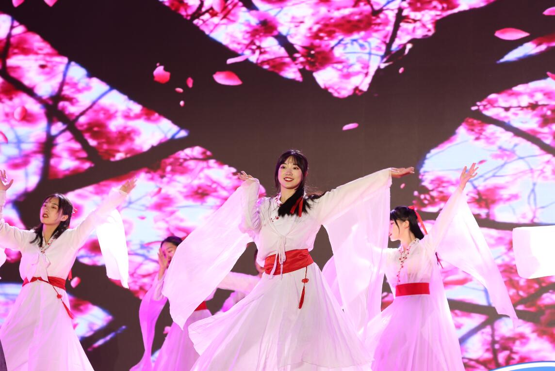 南昌向遠(yuǎn)軌道技術(shù)學(xué)校10年慶典第二【同心共筑強(qiáng)校夢】