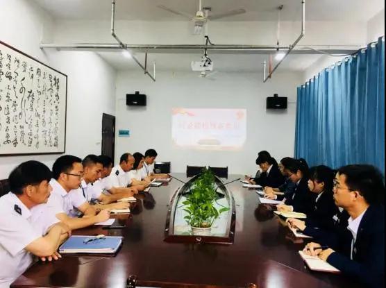 南昌向遠軌道技術學校黨支部召開接收預備黨員大會