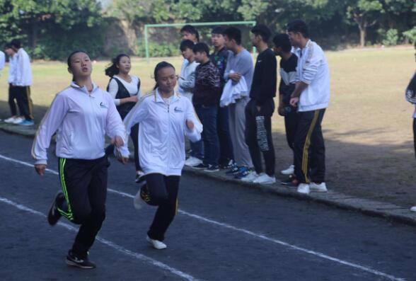 南昌向遠軌道技術(shù)學(xué)校成功舉辦第九屆秋季運動會