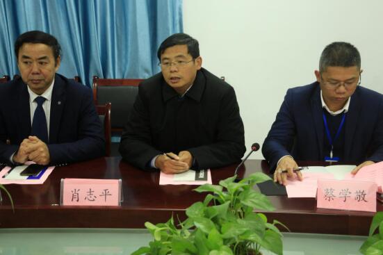 合肥軌道交通學校領導、老師一行親臨南昌軌道學?？疾? width=