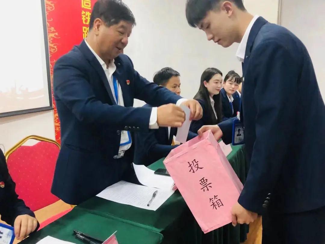 南昌向遠軌道技術(shù)學校第一次學生代表大會順利召開！