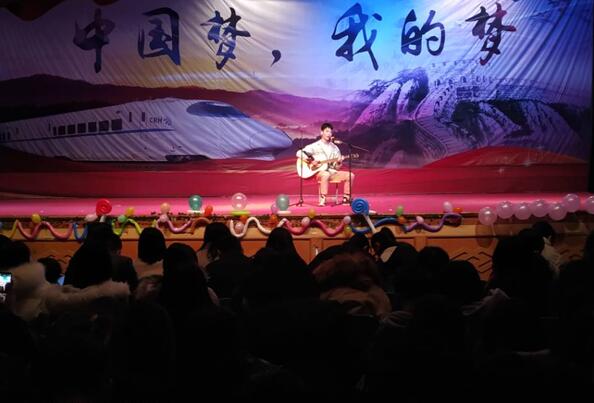 南昌向遠軌道技術(shù)學(xué)校向塘校區(qū)“我要上元旦晚會”投票開始啦！