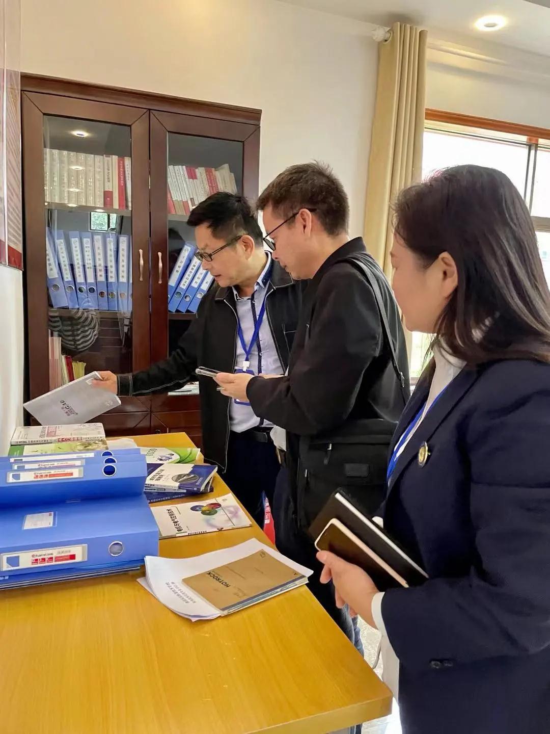 江西機電職業(yè)技術學院一行蒞臨南昌向遠軌道技術學校調(diào)研指導