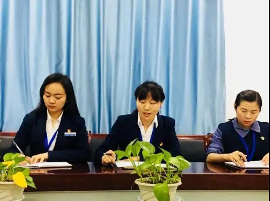 南昌向遠軌道技術學校黨支部召開接收預備黨員大會