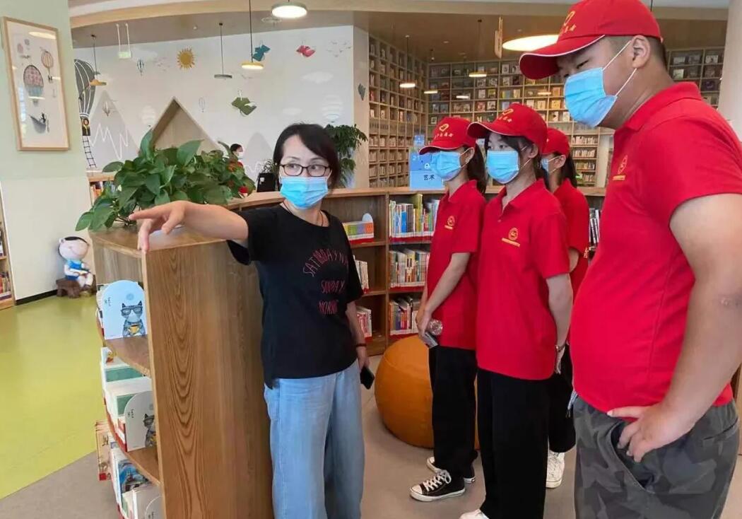 志愿向遠,愛使我行--南昌向遠軌道技術(shù)學(xué)校志愿者赴江西省圖書館開展志愿服務(wù)活動