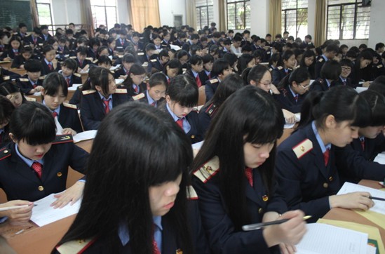 南昌向遠軌道技術(shù)學校校團委入團積極分子培訓班舉行隆重開班儀式