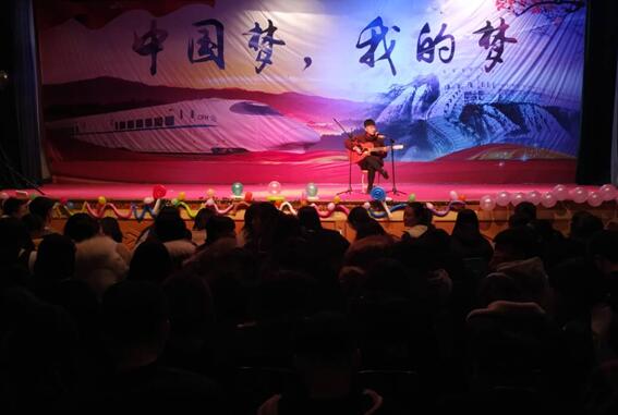 南昌向遠軌道技術(shù)學(xué)校向塘校區(qū)“我要上元旦晚會”投票開始啦！